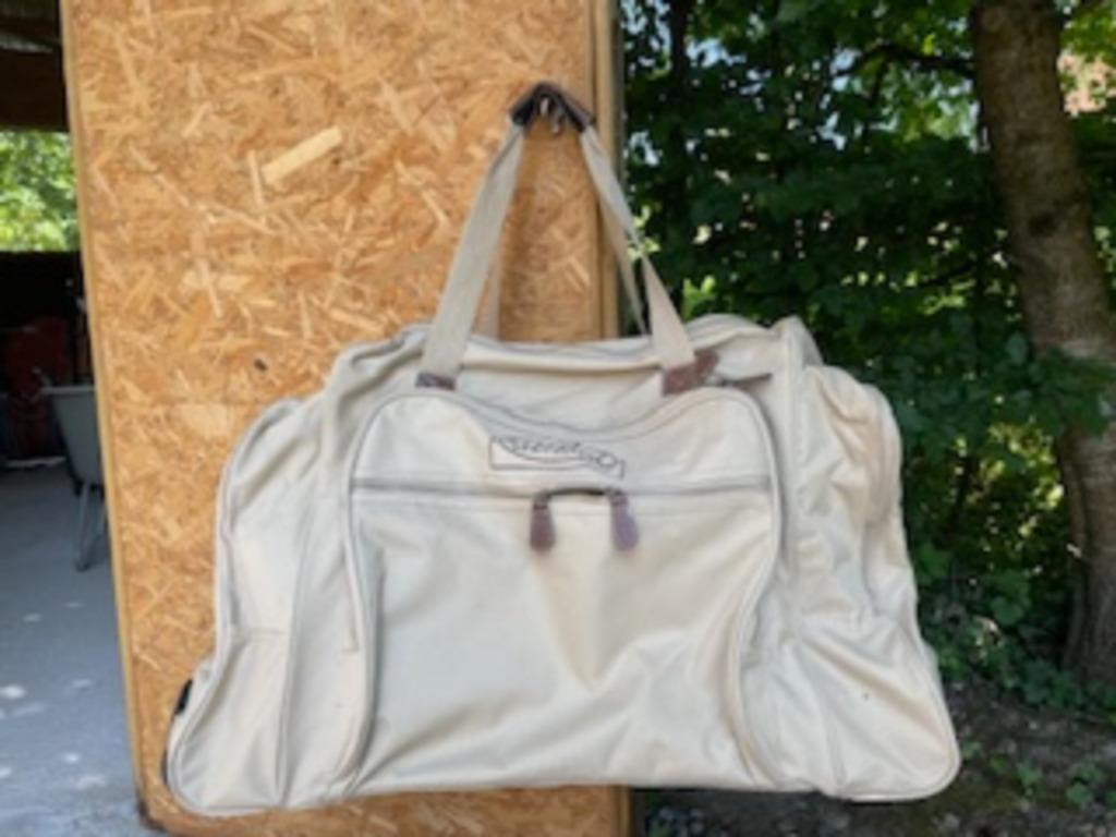 sacs de voyage, Enlèvement ou Envoi, 55 à 75 cm, Utilisé, Rouge
