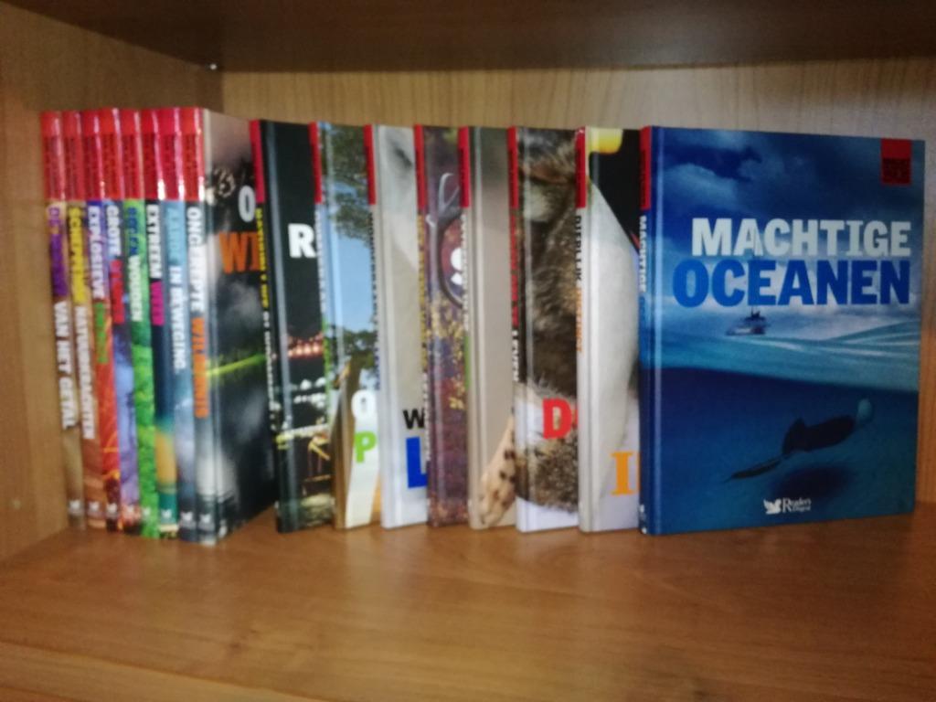 reeks Kracht van Natuur, Boeken, Ophalen, Complete serie, Zo goed als nieuw, Algemeen