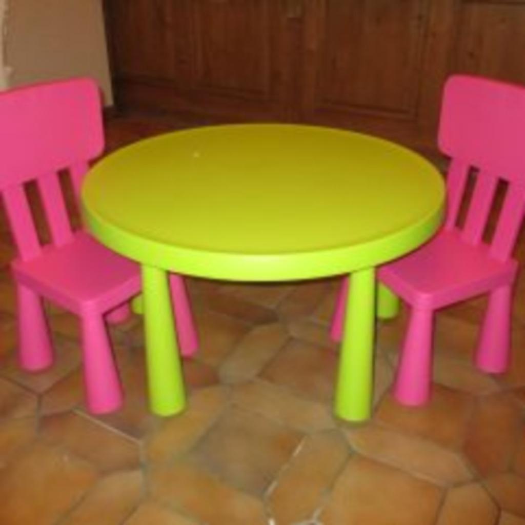 Table ronde Ikea et 2 chaises Zgan, Enlèvement