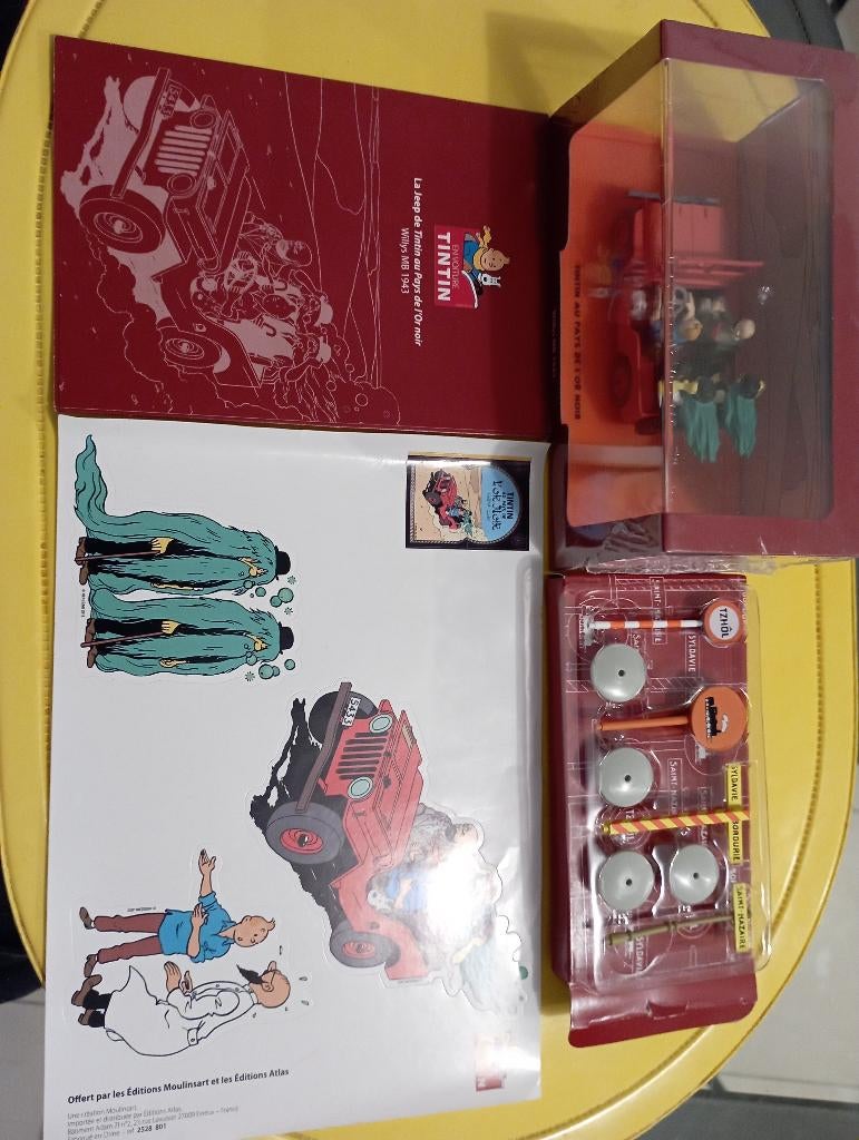 Auto Kuifje 1/43e Jeep Willis, nieuw certificaatboekje, enz., Verzamelen, Verzenden, Nieuw, Overige typen