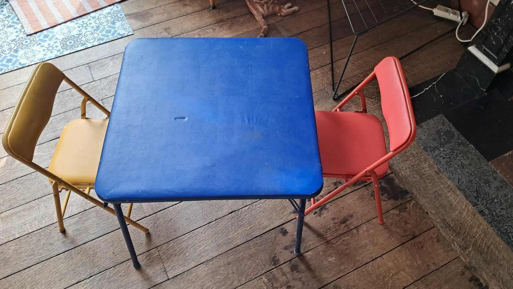 Table et chaisses enfant, Enfants & Bébés, Chambre d'enfant | Tables & Chaises, Utilisé, Table(s) et Chaise(s), Enlèvement
