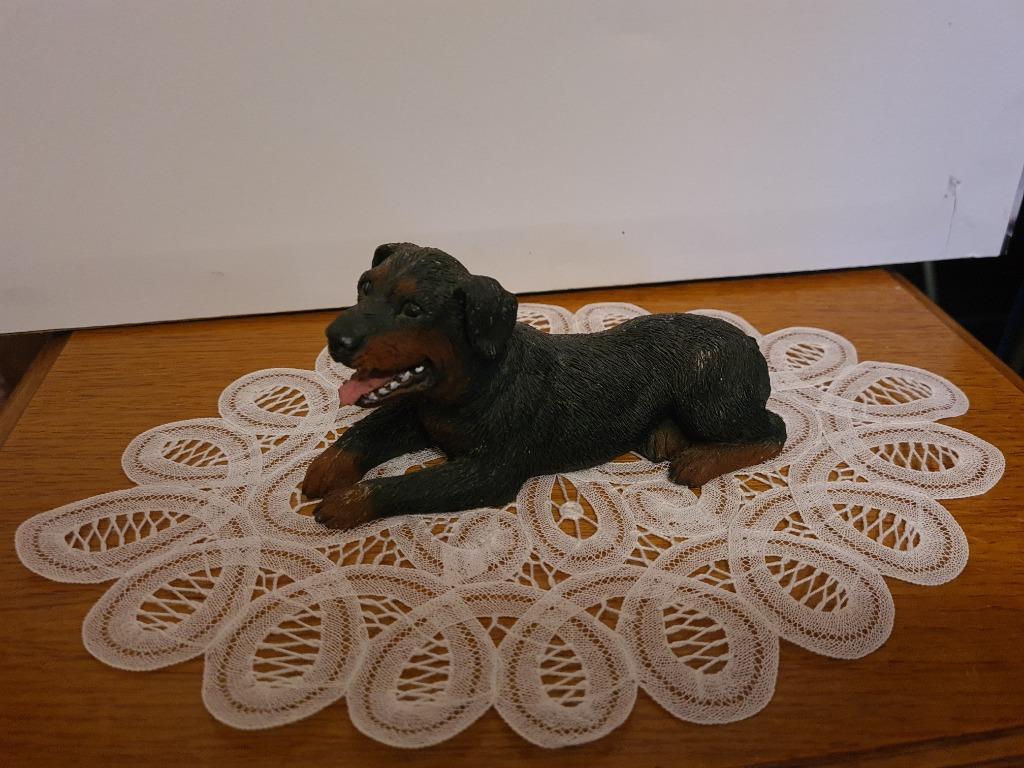 STATUETTE CHIEN ROTWEILLER, Antiquités & Art, Curiosités & Brocante, Enlèvement ou Envoi