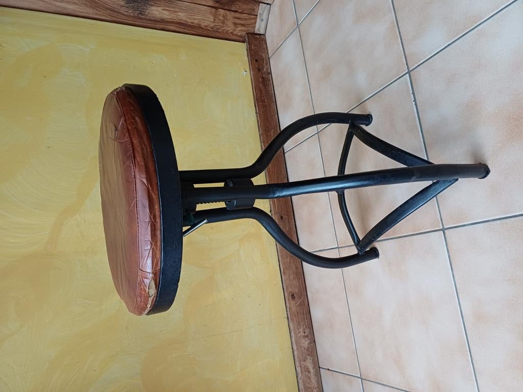 3 leuke draaiende pianostoelen en in hoogte verstelbaar., Ophalen, Zo goed als nieuw