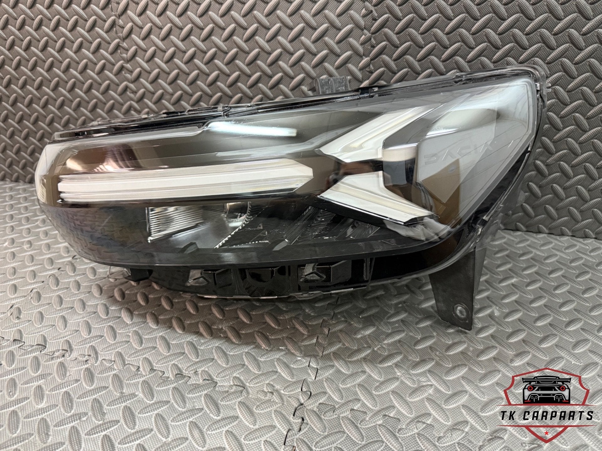 Dacia Duster III 3 led koplamp links 260603515r, Auto-onderdelen, Dacia, Gebruikt, Automobile-Dacia SA, Dacia.contact@daciagroup.com