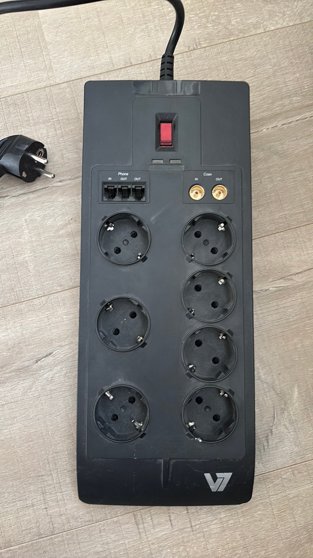 Stekkerblok met 7 stopcontacten en coax, snoer 2 meter, Ophalen of Verzenden, Gebruikt, Overige merken, Stekkerdoos