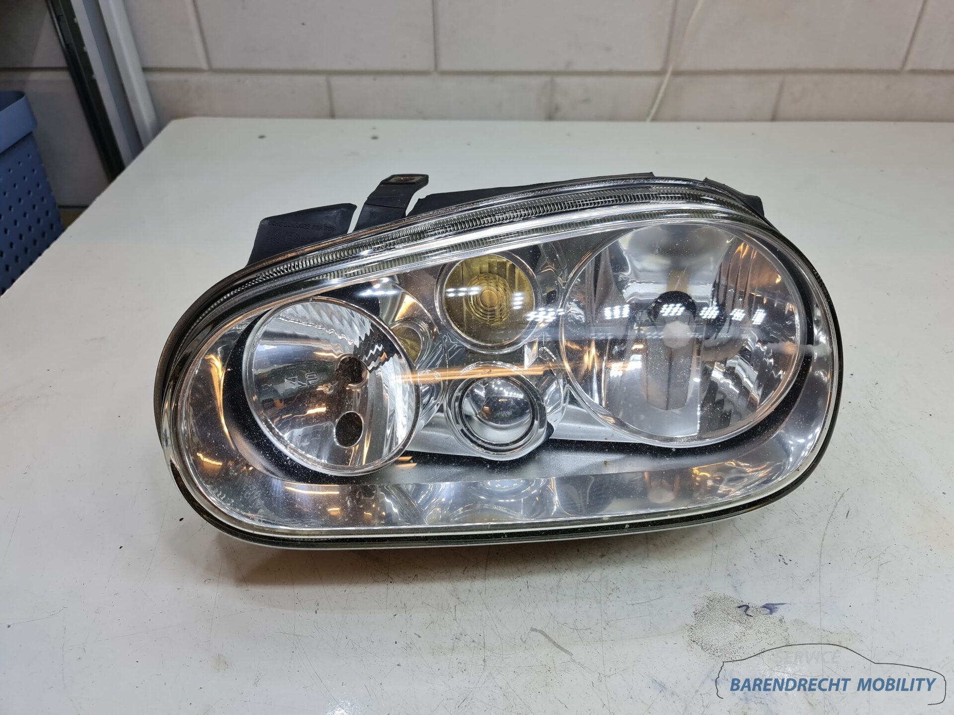 Phare Volkswagen Golf carbiolet IV 1J1941015B gauche origina, Volkswagen, Volkswagen AG, Vw@volkswagen.de, Utilisé