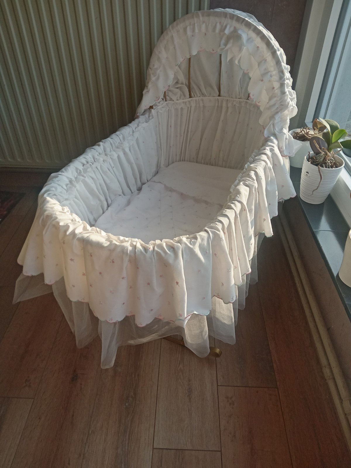 zeer mooie baby wieg in romantische stijl, Ophalen, Zo goed als nieuw, Wieg