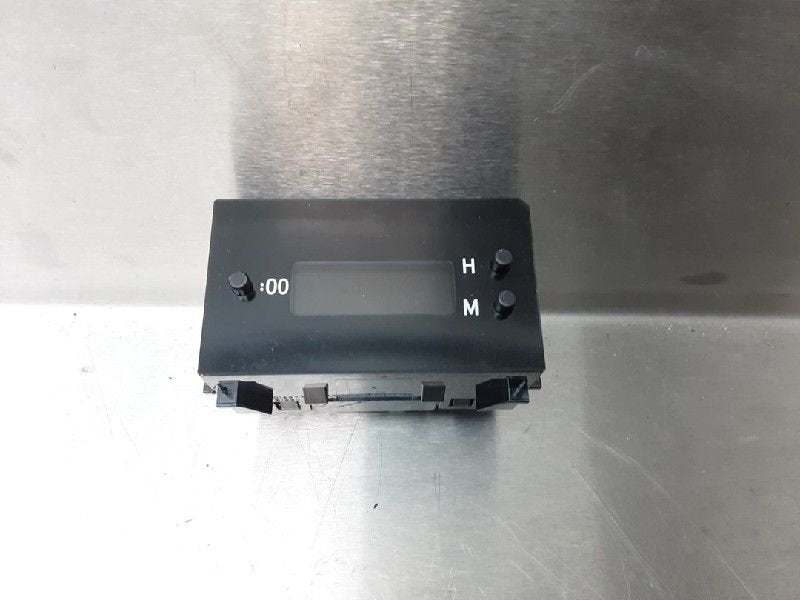 HORLOGE Toyota Auris (E18) (01-2012/03-2019), Utilisé, Toyota