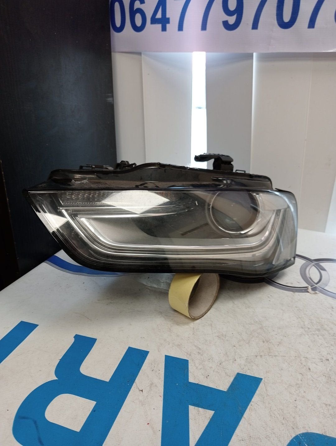 AUDI A4 KOPLAMP BI XENON LINKS 8K0941043C, Gebruikt, -, -, -