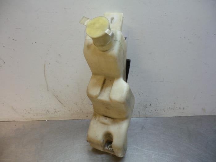 Ruitensproeiertank voor van een BMW 7-Serie (7-Serie 86-), Gebruikt, -, -, Ophalen of Verzenden