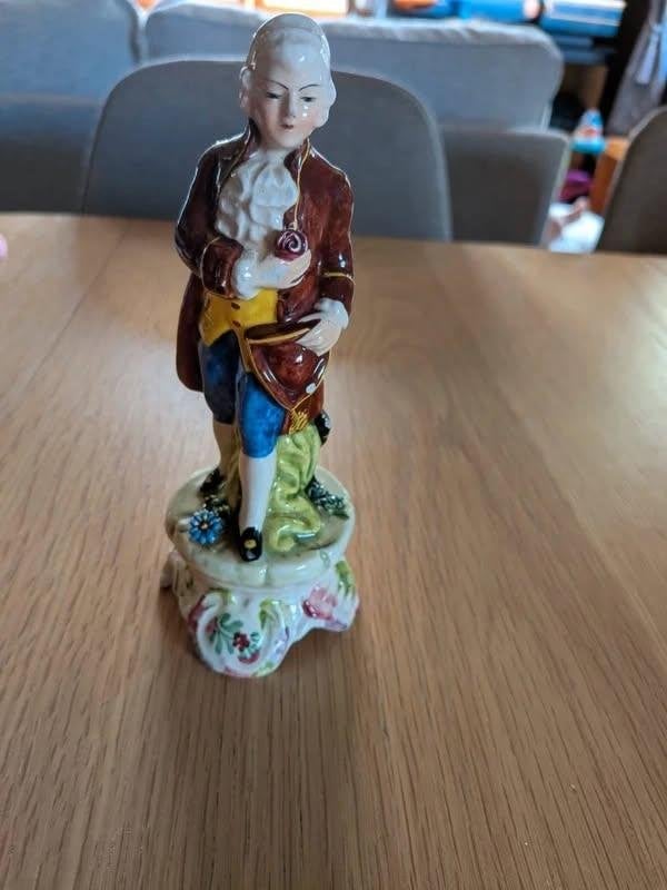 Vintage beeldje van Italiaans porselein, Antiek en Kunst, Ophalen
