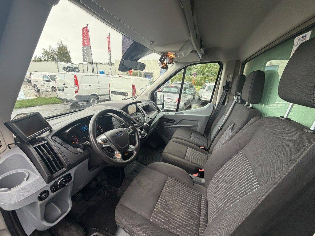 Ford Transit (Stock ID 15443) — 19