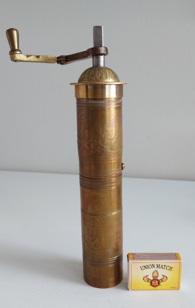 antieke oosterse cylindrische koffiemolen met hendel, Antiek en Kunst, Antiek | Keukengerei, Ophalen of Verzenden