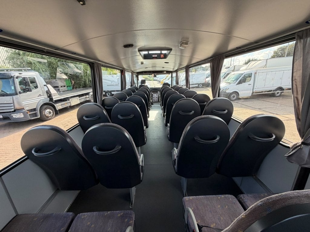Mercedes Vario 0813 (Stock ID 50508) — 23