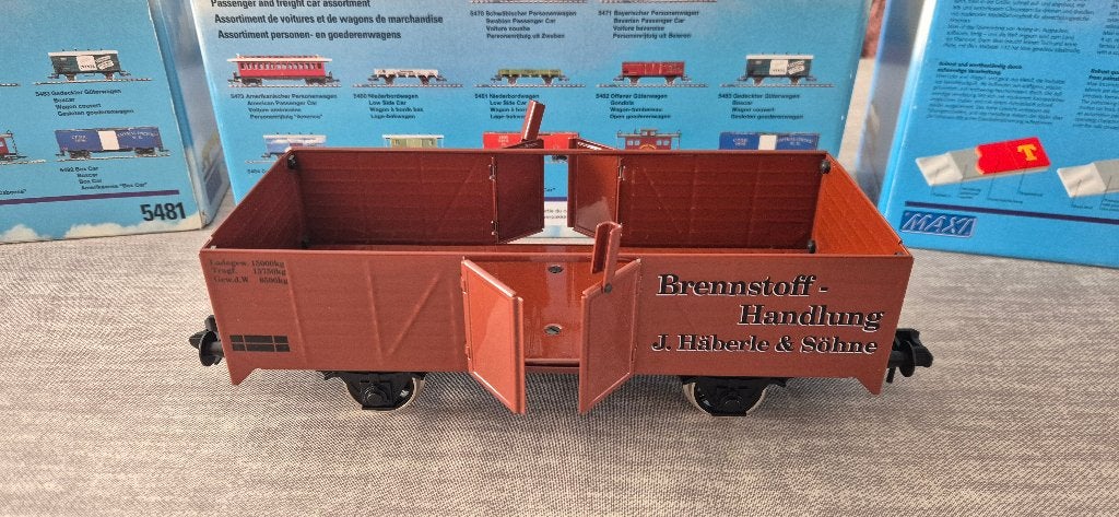 Märklin Maxi 1:32 5482  'Brennstoff-Handlung' NIEUW, Hobby en Vrije tijd, Gelijkstroom of Wisselstroom, Ophalen of Verzenden, Märklin