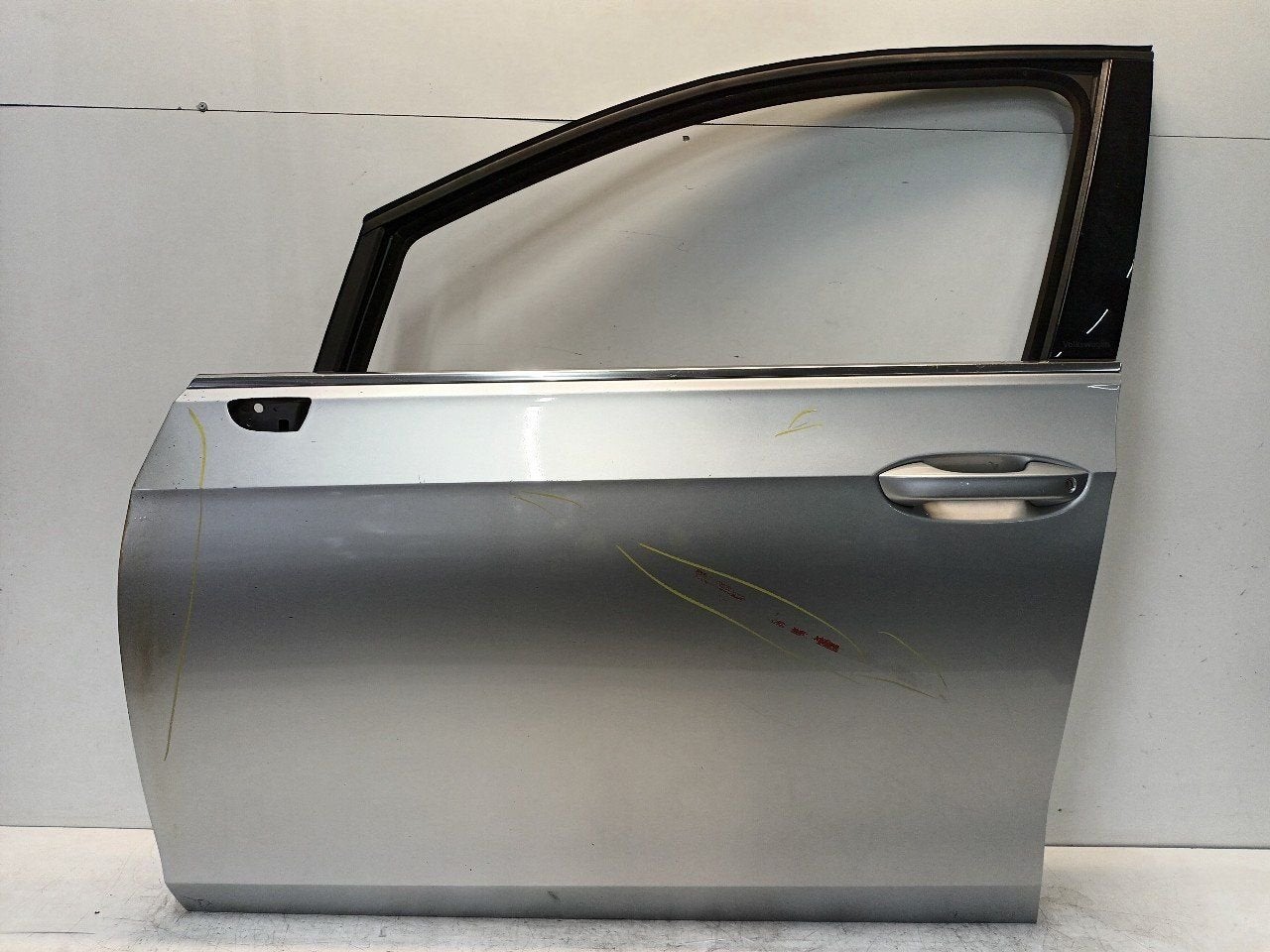 Portier links voor Volkswagen Golf, Onderdelen@venauto.nl, Van der Ven Autorecycling B.V., Gebruikt, Ettenseweg 76, 4706 PB Roosendaal, The Netherlands