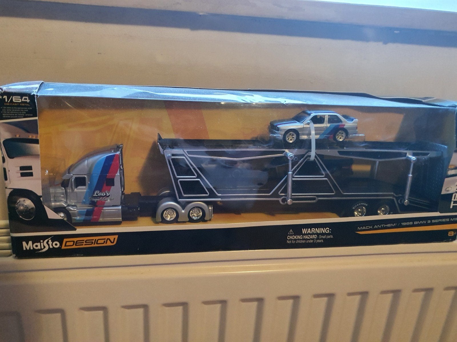 Maisto bmw e30 + truck trailer 1.64, Hobby & Loisirs créatifs, Enlèvement