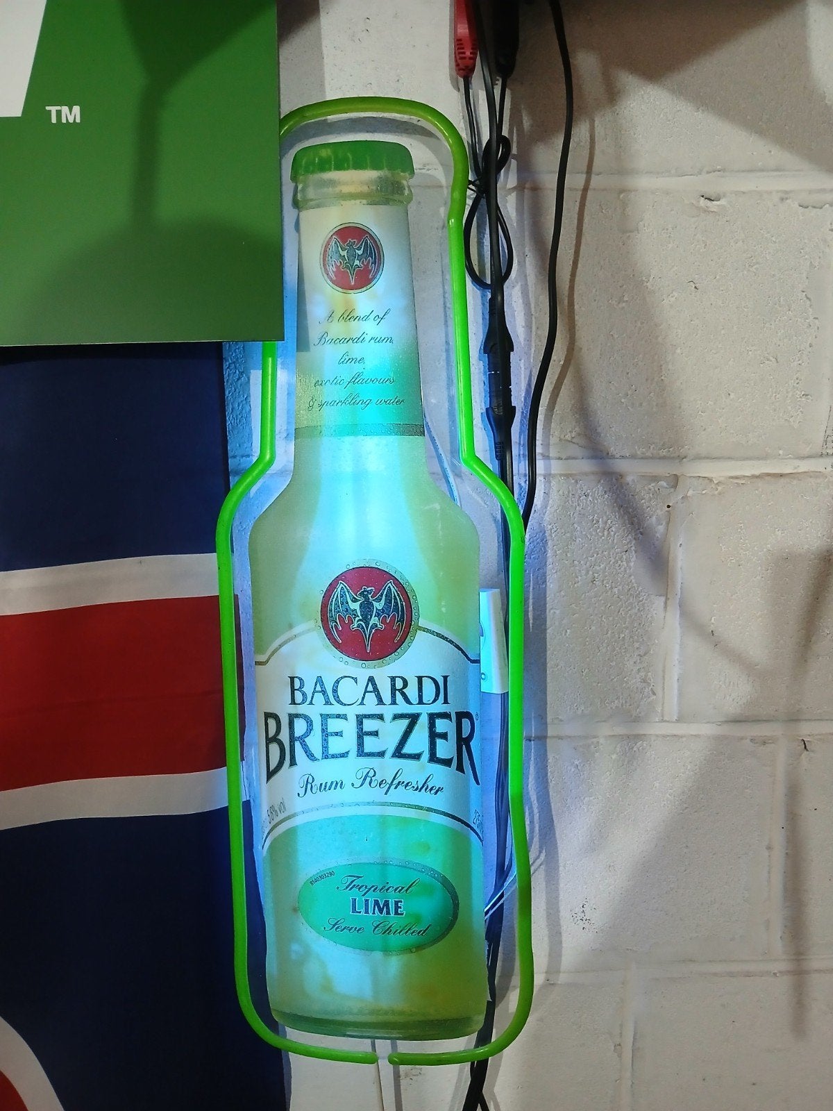 Bacardi verlicht bord, Ophalen