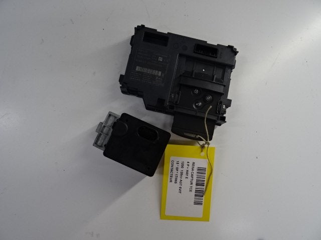 CONTACTSLOT Renault Captur (2R) (01-2013/-) (487004399R), Gebruikt, Renault, Mevr. I. Hauben, Rue de l'Espoir 34 34
4030  GRIVEGNÉE, BE