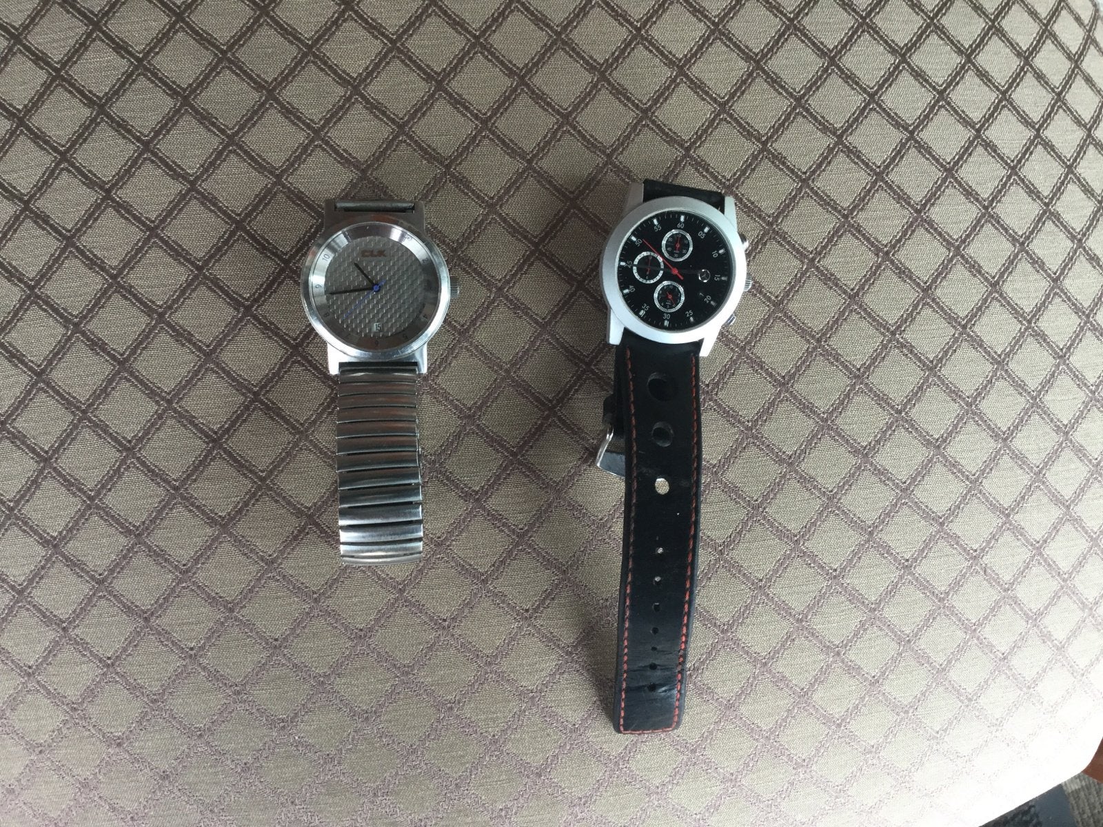 Twee horloges merk mercedes, Enlèvement ou Envoi, Utilisé