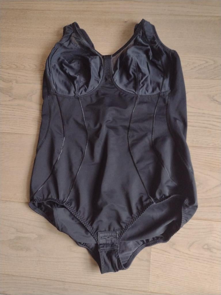 body de soutien noir - Taille 115C -, Enlèvement, Porté