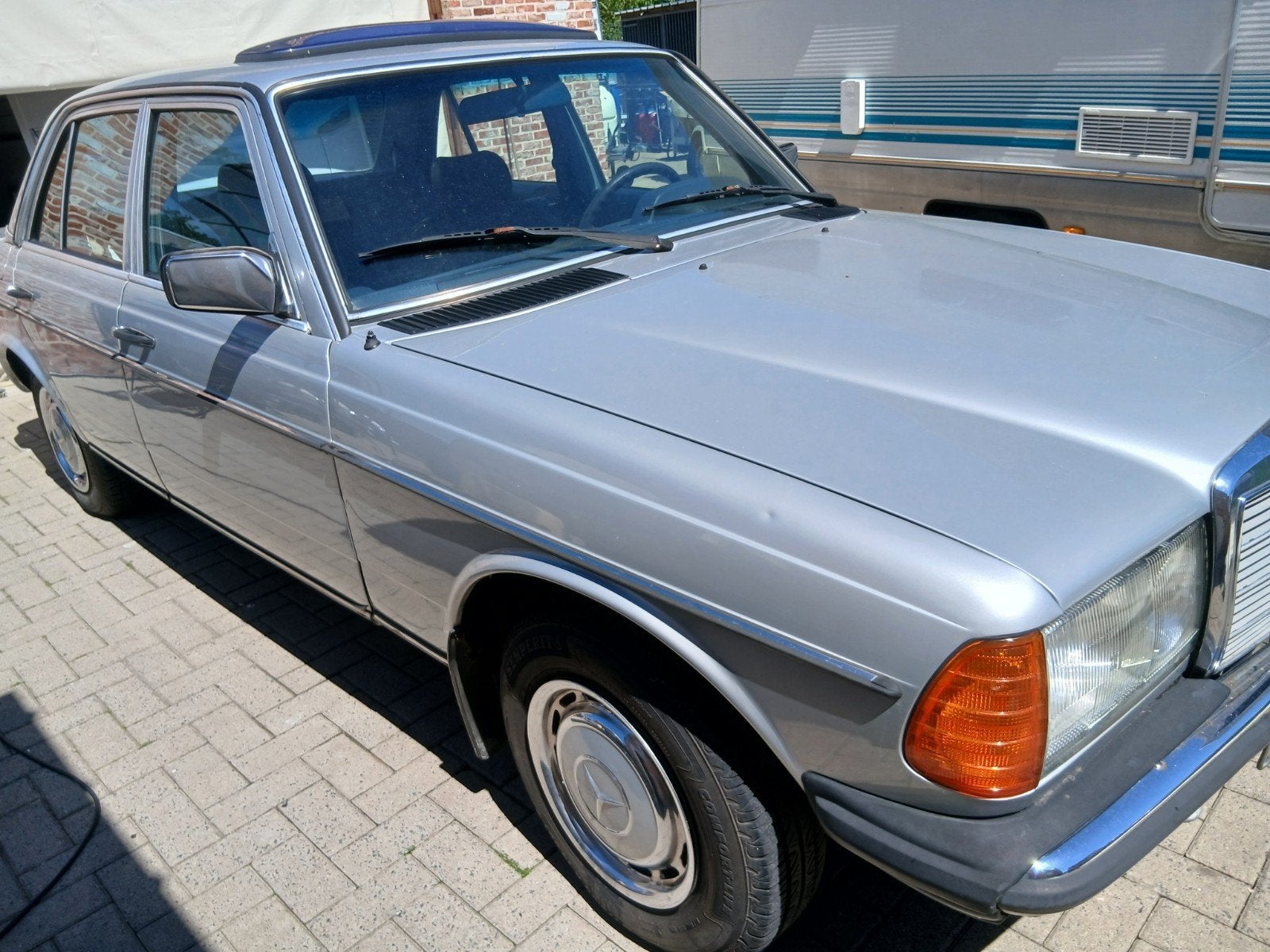 Mercedes W123, Autos, Oldtimers & Ancêtres, Particulier, Essence, Enlèvement