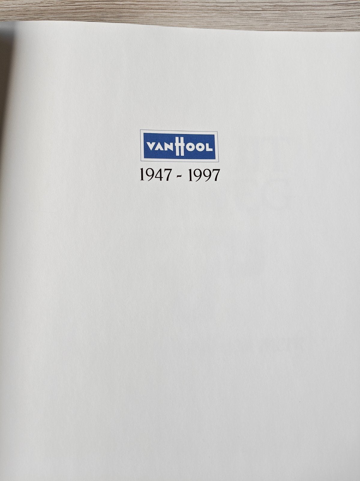 Van Hool 50 jaar geschiedenis 1947-1997, Ophalen, Nieuw, Bus