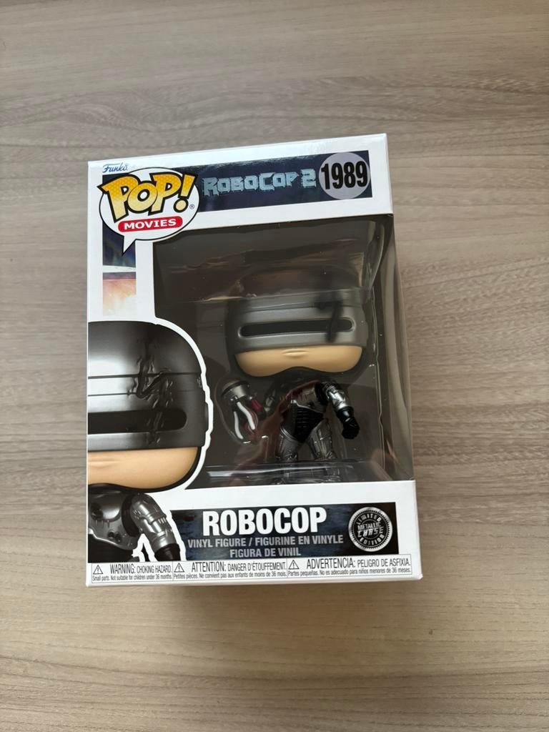 Funko Pop! RoboCop (Battle Damaged) #1989  Metallic Chase, Verzamelen, Poppetjes en Figuurtjes, Zo goed als nieuw, Ophalen of Verzenden