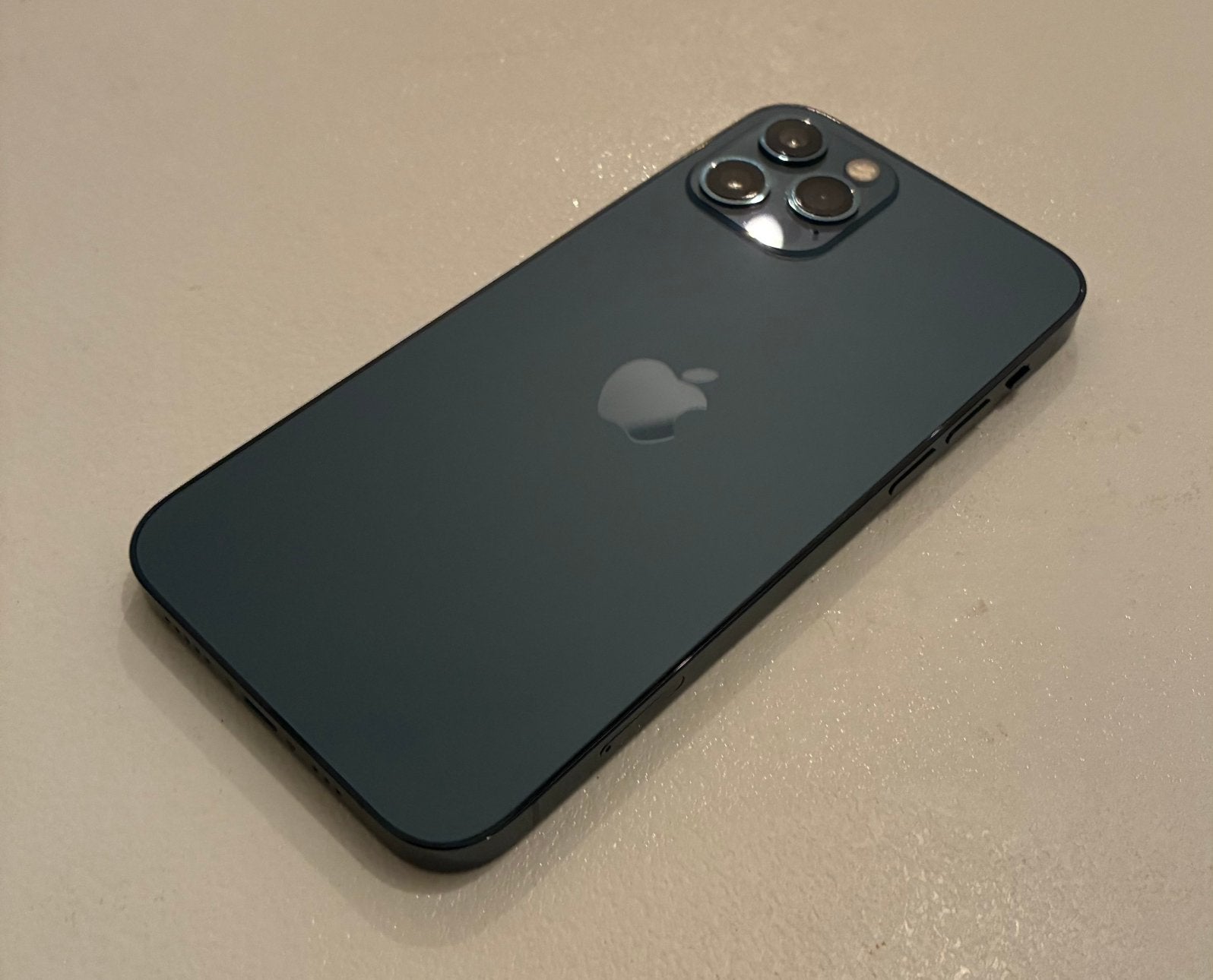 iPhone 12 Pro 256 Go, Télécoms, 256 GB, 80 %, Enlèvement ou Envoi, IPhone 12 Pro