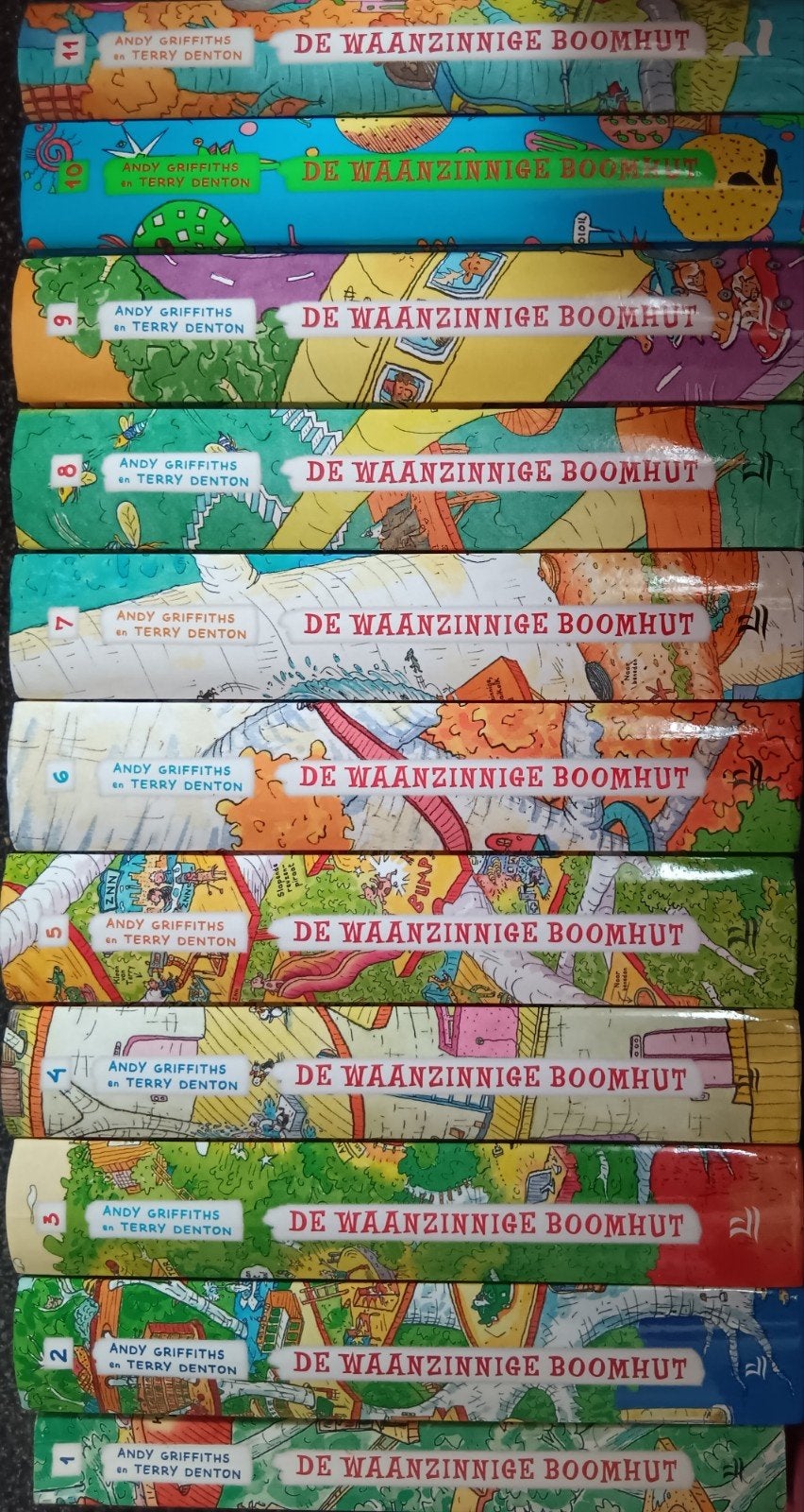 De waanzinnige boomhut, Boeken, Ophalen