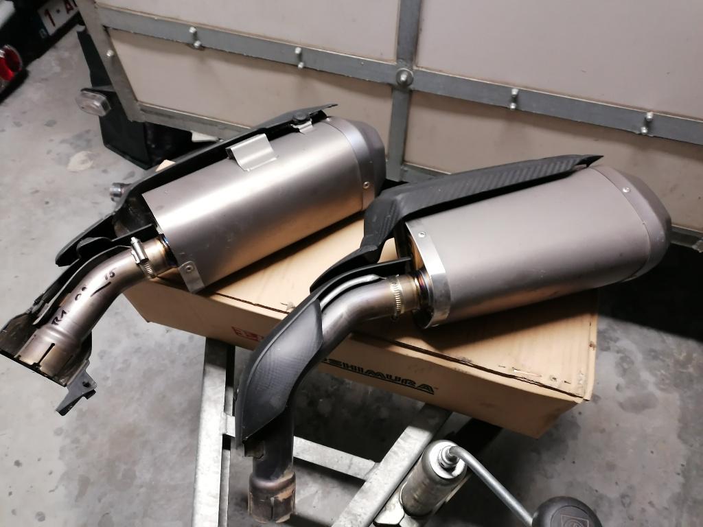 YAMAHA R1 1000 PAIRE DE SILENCIEUX origine avec protections, Motos, Accessoires | Autre, Enlèvement, Comme neuf