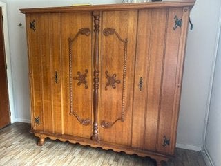 kleerkast en bijpassende commode met spiegel, Ophalen, Gebruikt, Jaren 60, Met deur(en)