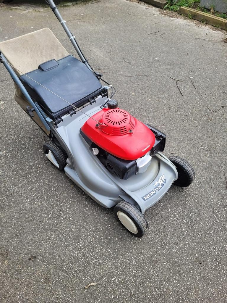 Honda zelfrijdende grasmaaier, Tuin en Terras, Grasmaaiers, Opvangbak, Ophalen