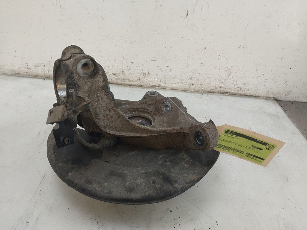 FUSEE AVANT GAUCHE Volkswagen Passat (3G2) (01-2014/03-2024), Dhr. J. Ham, Volkswagen, Administratie@autoham.nl, Utilisé