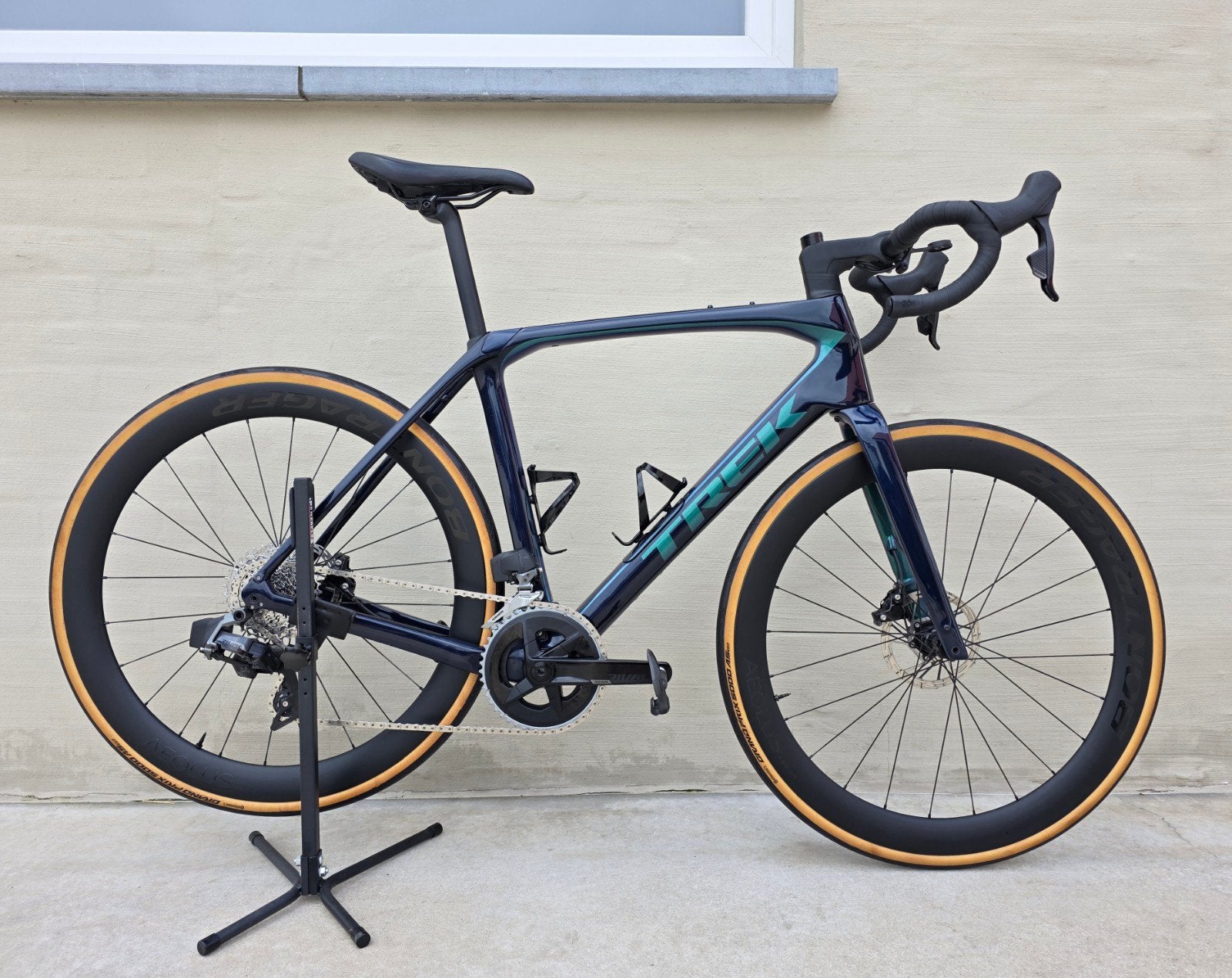 Trek Domane SL6 Sram Rival Etape Axs 12Sp Carbon Aeolus pro, Fietsen en Brommers, Fietsen | Racefietsen, Carbon, Ophalen