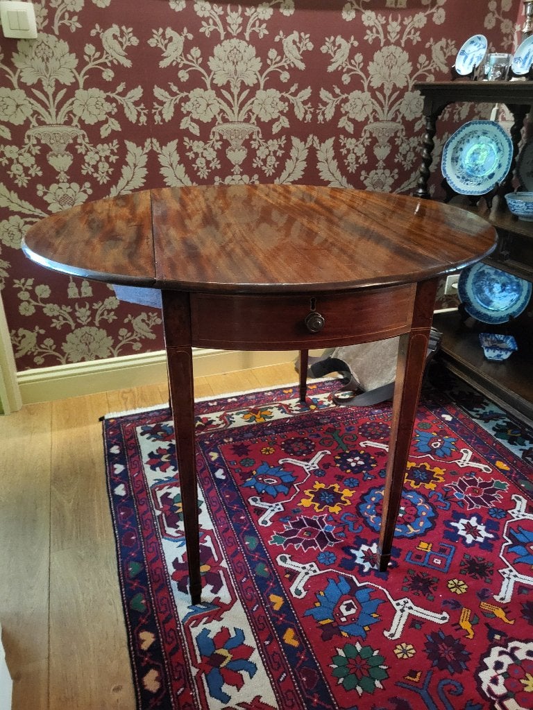 Antieke mahoniehouten pembroke tafel, Enlèvement