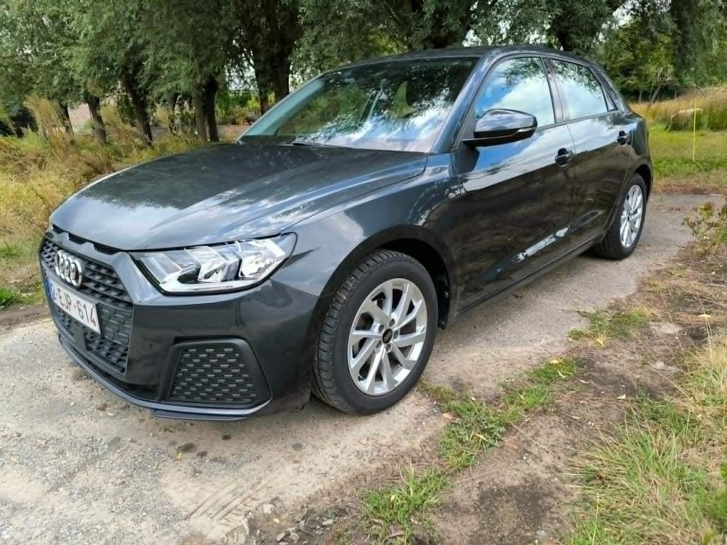 AUDI A1 25 TFSI 2023 AUTOMATIQUE, Autos, Argent ou Gris, Achat, A1, Euro 6