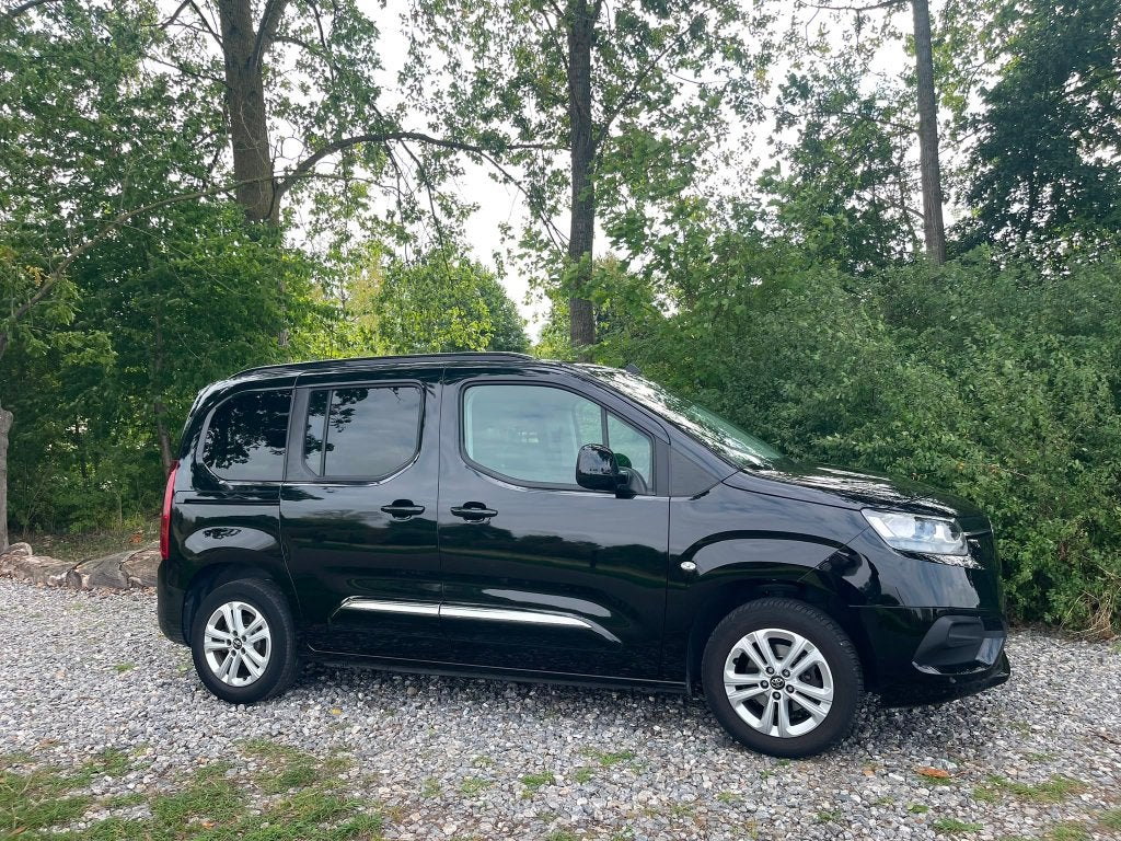 Toyota Proace City Verso 1.2 Benzine | 110 pk, Auto's, Voorwielaandrijving, 1441 kg, Zwart, 5 deurs