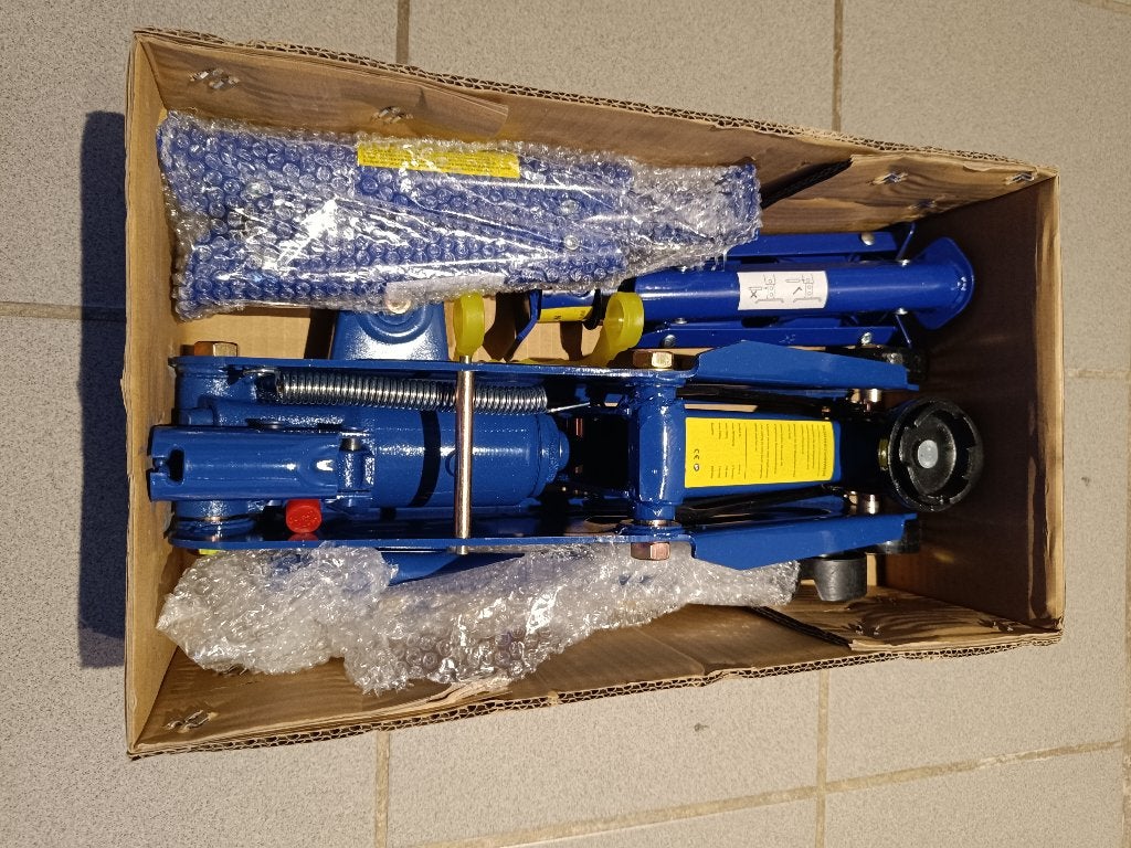 Cric 2 T plus 2 chandelles NEUF, Autos : Divers, Outils de voiture, Enlèvement ou Envoi, Neuf