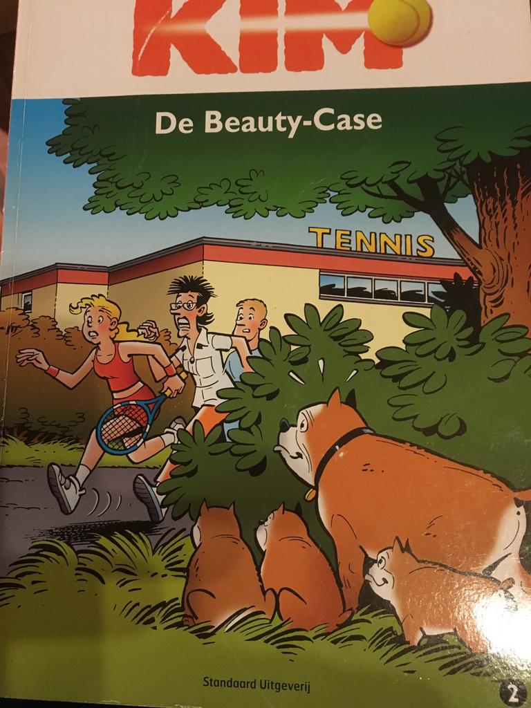 Tennis - Kim : De Beauty- Case Kim Clijsters, Eén stripboek, Ophalen of Verzenden, Zo goed als nieuw