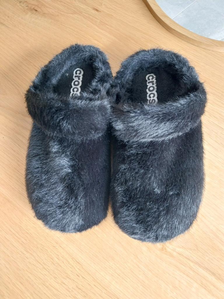 Zwarte pantoffels crocs maat46/47 nieuw, Kleding | Heren, Overige Herenkleding, Ophalen of Verzenden