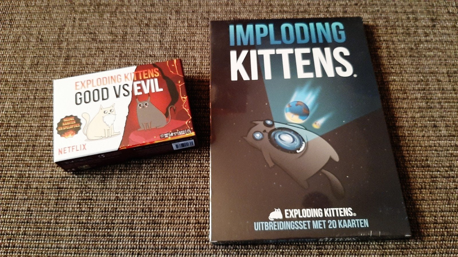 Exploding kittens good vs evil + inploding kittens, Ophalen