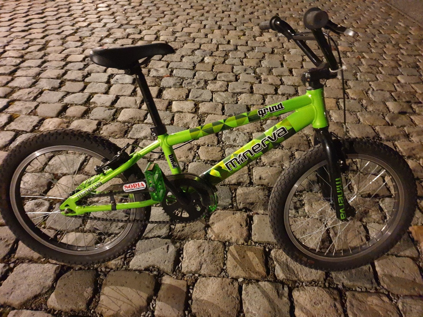 Minerva Grind 16inch, Fietsen en Brommers, Velgrem, 16 tot 18 inch, Zo goed als nieuw, Ophalen