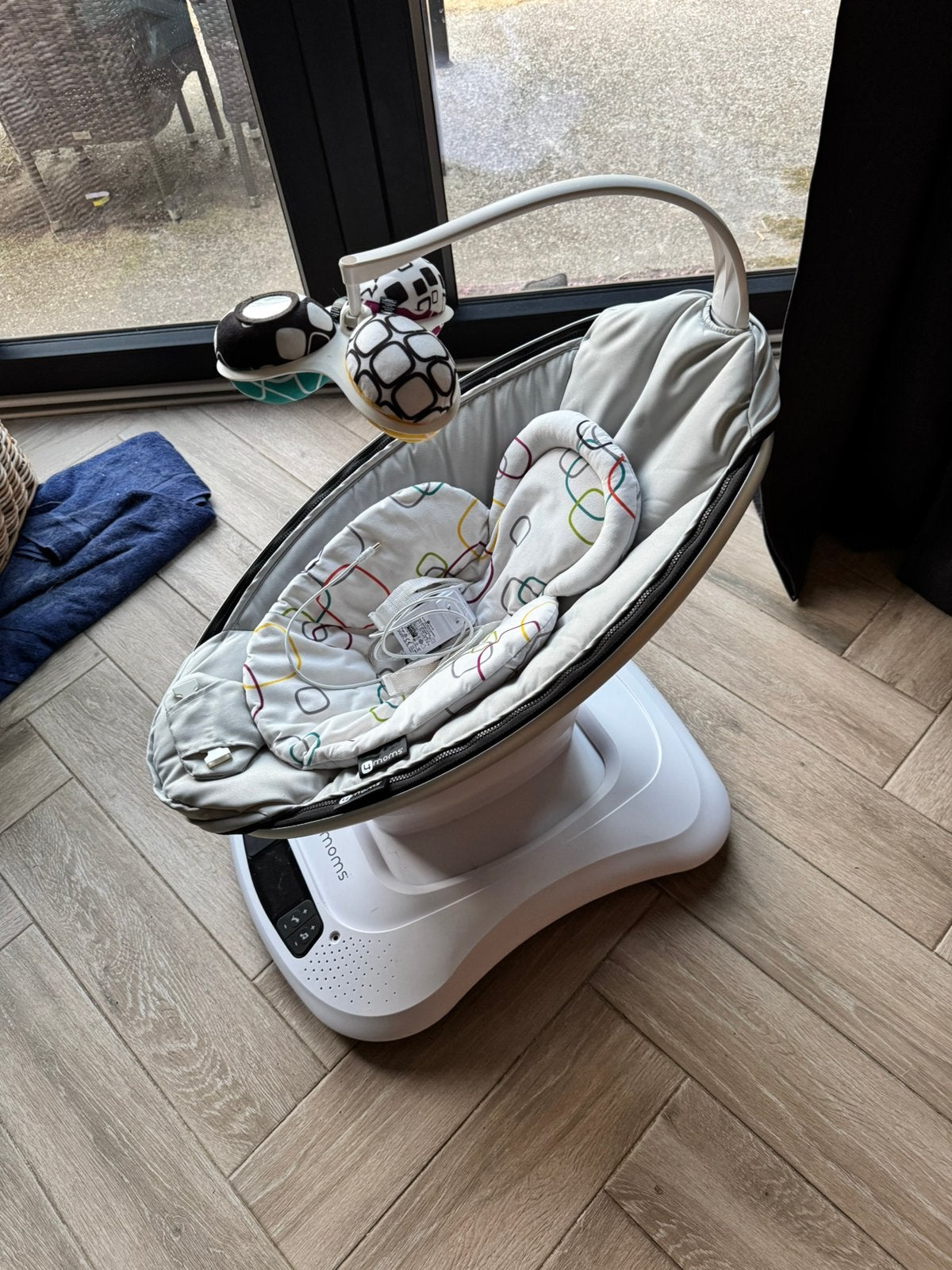 4 moms mamaroo, Enfants & Bébés, Enlèvement, Comme neuf
