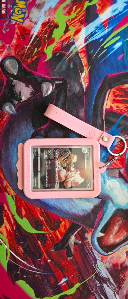 Unieke Pokémon sleutelhanger (alcremie) met kaart, Hobby en Vrije tijd, Ophalen of Verzenden