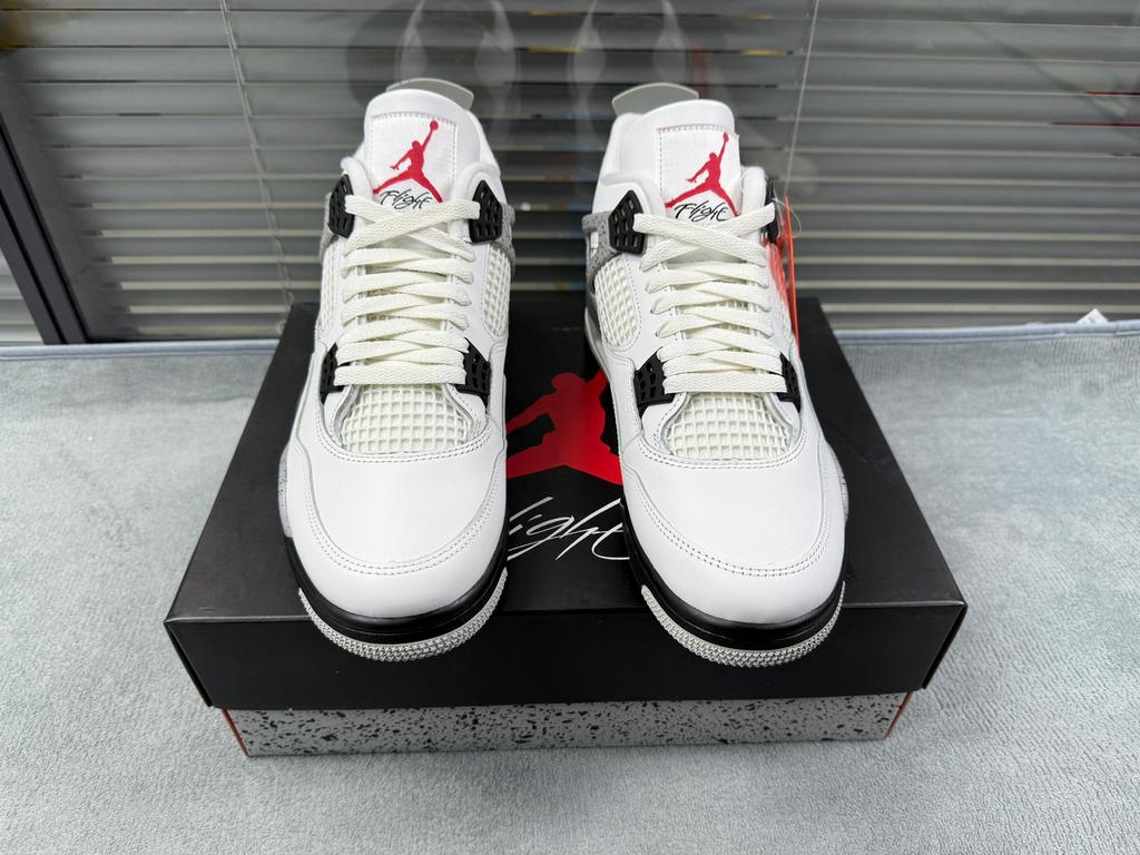 Jordan 4 retro white cement 2025, Neuf, Enlèvement ou Envoi, Blanc, Baskets