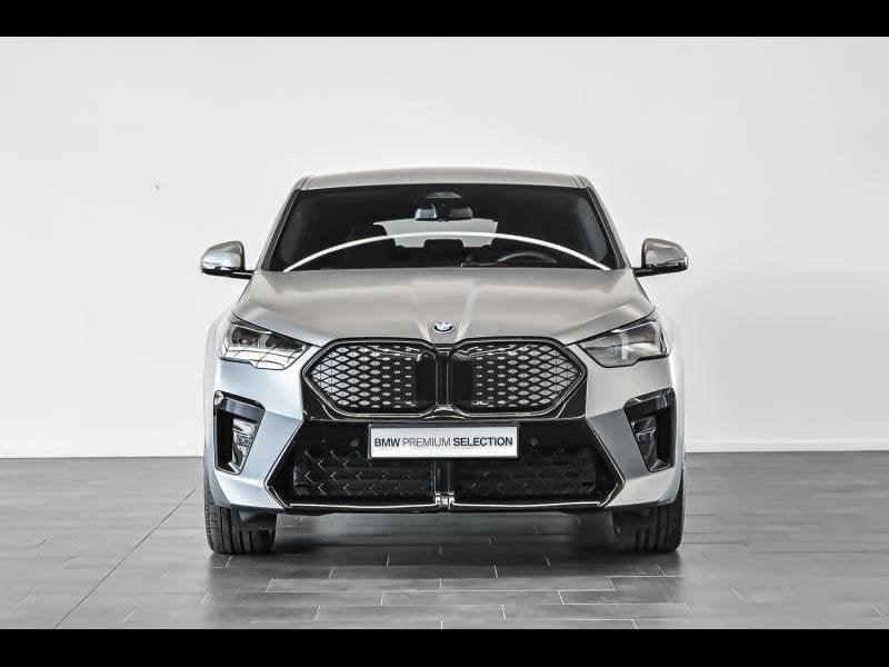 BMW iX2 xDrive30/M-Sport Pro/Frozen Pure Grey, Argent ou Gris, Entreprise, Noir, 5 portes