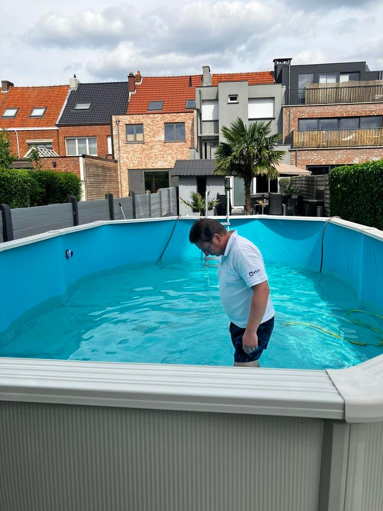 Zwembad, Ophalen, Zo goed als nieuw