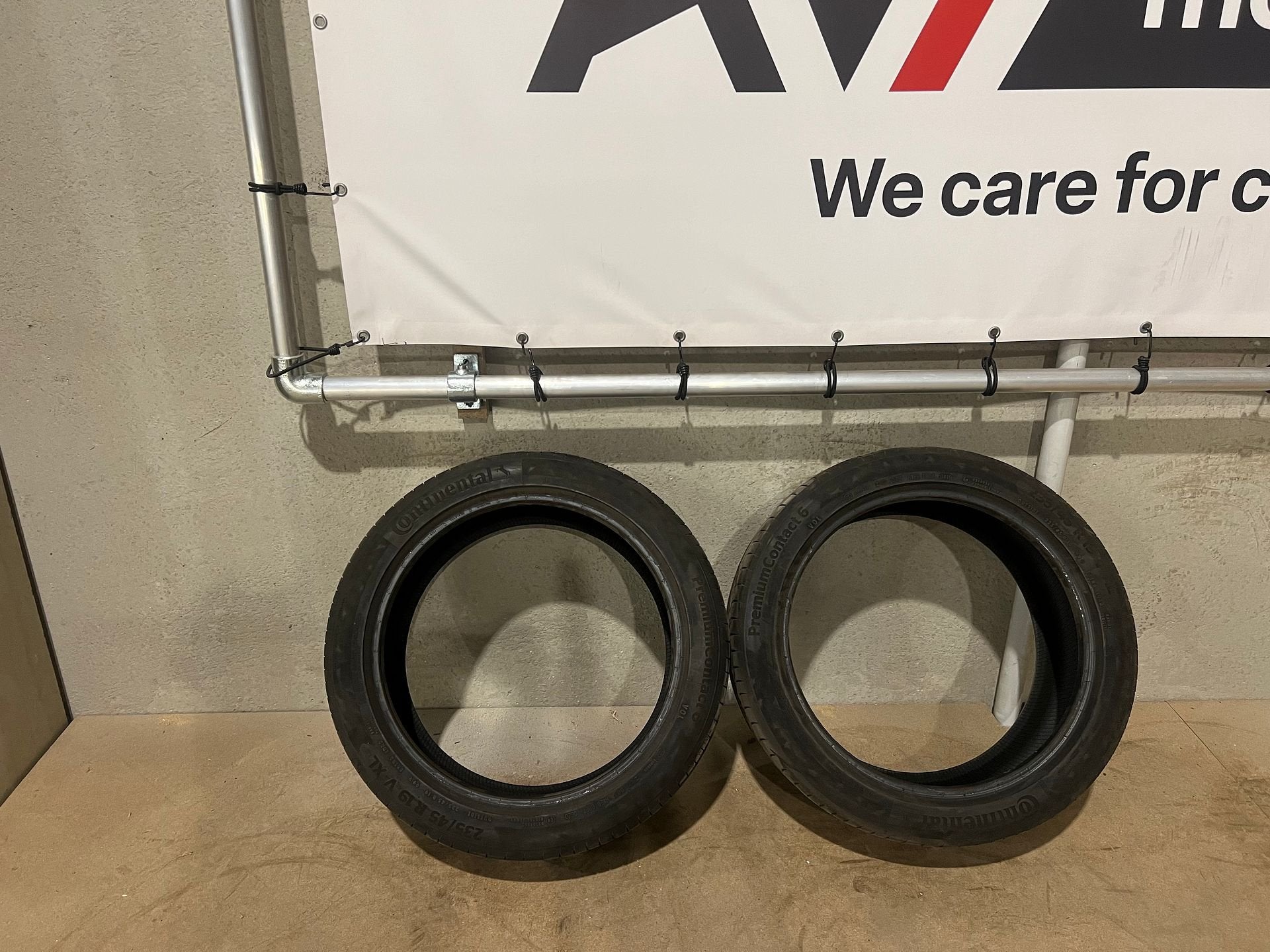 2 zomerbanden Continental 235/45R19 99V 3-4mm, Gebruikt, -, -, 235 mm