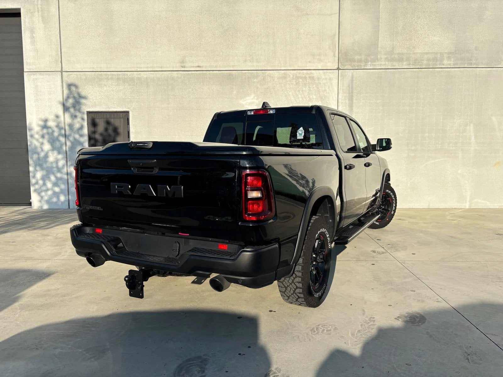 Dodge Ram 1500 Rebel | Leasing (automatique), Autos, Cuir, 5 places, Automatique, Quatre roues motrices / 4X4